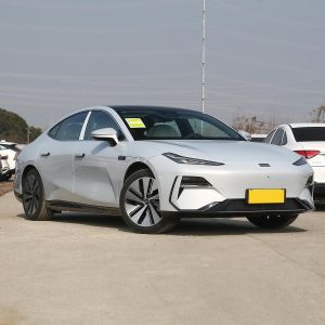 Galaxy E8 MAX Geely EV Car PHEV 2024 550km Range 272 Horsepower