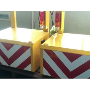 Rear End Collision Truck Mounted Attenuator 80KM/H Portable