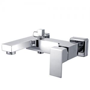 China Chrome plated Single Handle Brass Bathtub Faucet Built - In Two Holes on sale