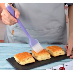 China Big Heat Resistant Baking Basting BBQ Sauce Brush Silicone on sale