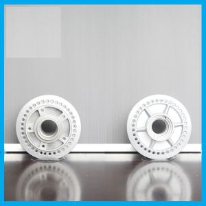 China Wave Disc Silver Motorcycle Wheel Hub Aluminum Iron Casting High Accuracy on sale