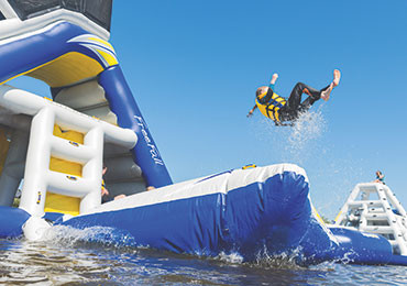Blue Obstacle Course Water Games Inflatable Aqua Park For Luxury Resort