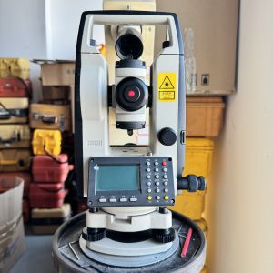 South brand Electronic Digital Theodolite NT-023 25.9X Total Station Accurate