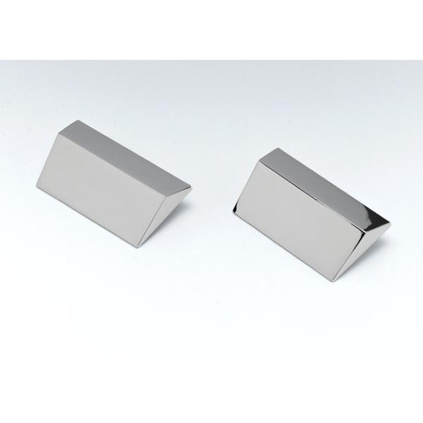 Quality Classics Design Handbag Accessories Hardware  Zinc Alloy Customized Color wholesale