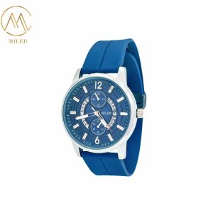 China New Model Comfortable and Functional Silicone Strap Quartz Movement Watch on sale