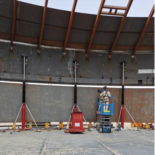 Customized Tank Hydraulic Lifter with Advanced Three-Stage System and Ready to