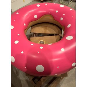 Cheap Donut FRP Sculpture: An Eye-Catching Photo Spot for Cake &amp; Dessert Shops for sale