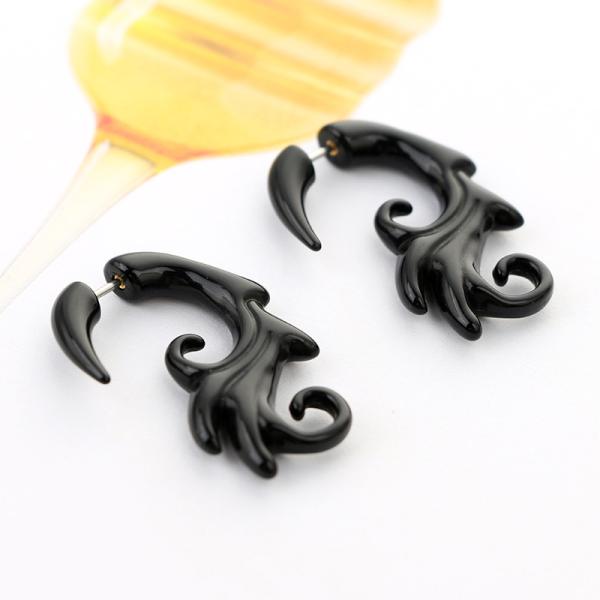 Punk Earring Plugs for Women Piercing Black Color Earrings Srcew Crooked Shape Ear Party Band Jewelry