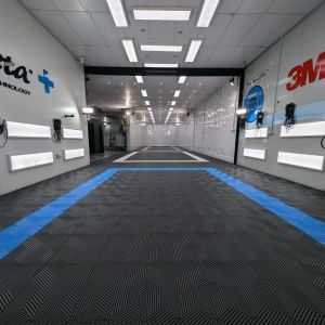 Modern Interlocking Garage Flooring Red Plastic Mats For Garage Floor