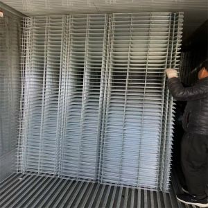Free Sample Hot Galvanized Steel Green PVC 3d V Bending Curved Wire Fence Panels