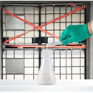 EA6520 Polyacrylamide Emulsion Anionic Charage Hight Molecular Weight Water in