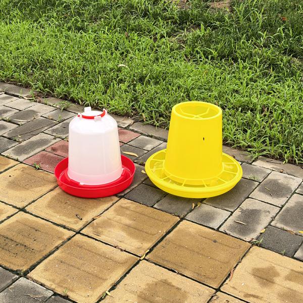 Red Rooster Drinking Devices automatic poultry drinker Durable Long Lasting High Standards