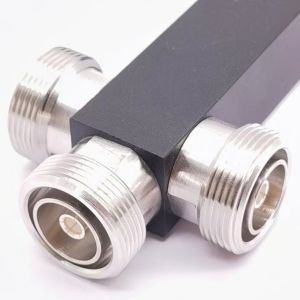 Ultra Wideband 2/3/4 Way Low Pim Reactive High Power Splitter 698-3800MHz DIN F