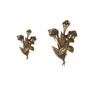 Flower Pattern Shape Grave Decorations High Strength Brass Materials
