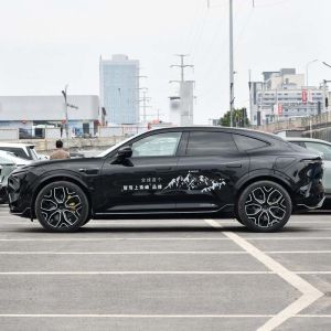 High Speed 200km/H Left Hand Electric SUV Car Changan Huawei Avatr 11 Steering