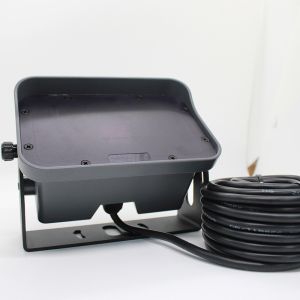 Microwave motion sensor for industrial doors