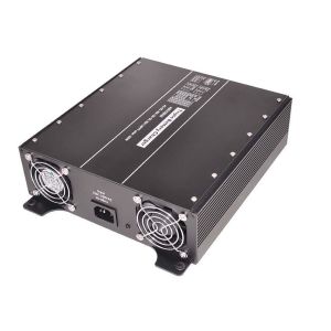 MPPT solar DC to DC Battery Charger with AC Charge Mode 110V-230VAC