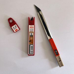 0.38mm Thick 9mm Cutter Blades Made Of SK2 High Carbon Steel For Cutting Performance