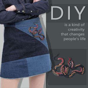 Smooth Edge 7x10cm Snake Iron On Patches For Jeans Decorative