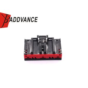 15422577 1.5/6.3mm(060/250) Series 7 Pin Black Automobile Female Unsealed