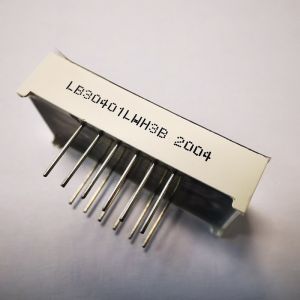 Triple Digit 0.4inch 7 Segment LED Display with 10.16mm Digit Height and 100,000