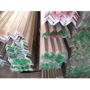 Hot Rolled 304 Stainless Steel Angle Bar With Hotel On The Surface