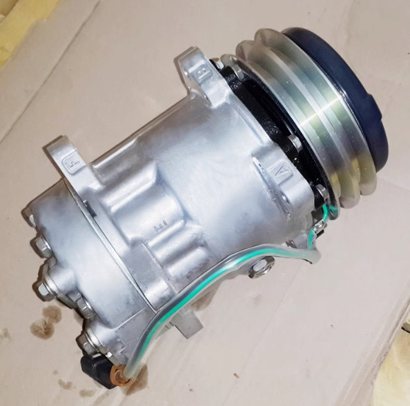 Quality Air Conditioning Compressor EC220D/250D/290B/360B/480D/700BC For Excavators 3424523 wholesale