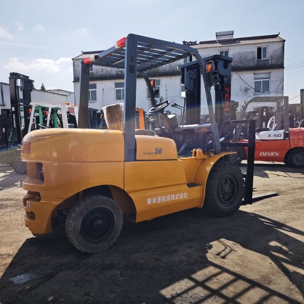 TCM 5-Ton Used Diesel Forklift with Efficient Fuel Consumption and 3-Meter Lift for Sustainable Heavy-Load Operations