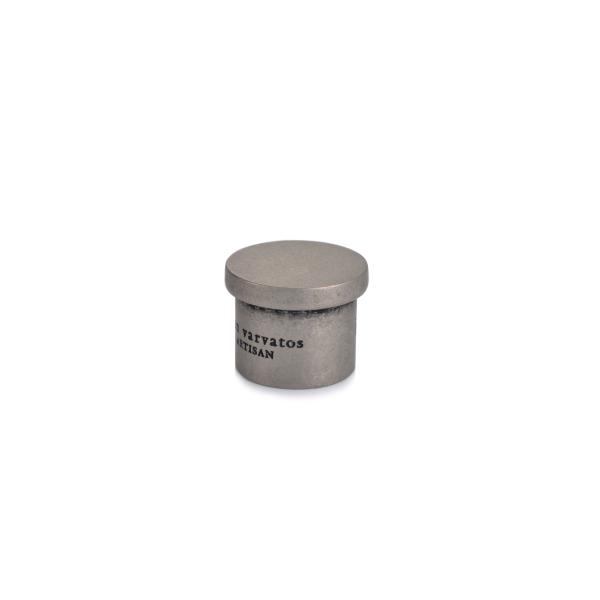 Quality Cylinder Zamac Perfume Cap metal grey antique Color With Custom Logo And Text wholesale