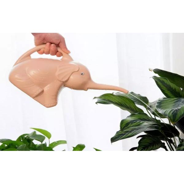 Quality Garden Tools Plastic Sprayer Watering Can  Kids Cartoon Watering Can 1L wholesale