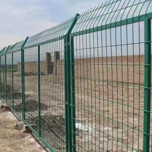 Railway Road 3.0-5.0mm wire Welded Mesh Fencing For Construction Protection