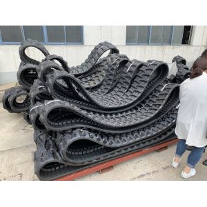 Excavator Paver Crawler Rubber Tracks Bolt On Wide Ground Adaptability