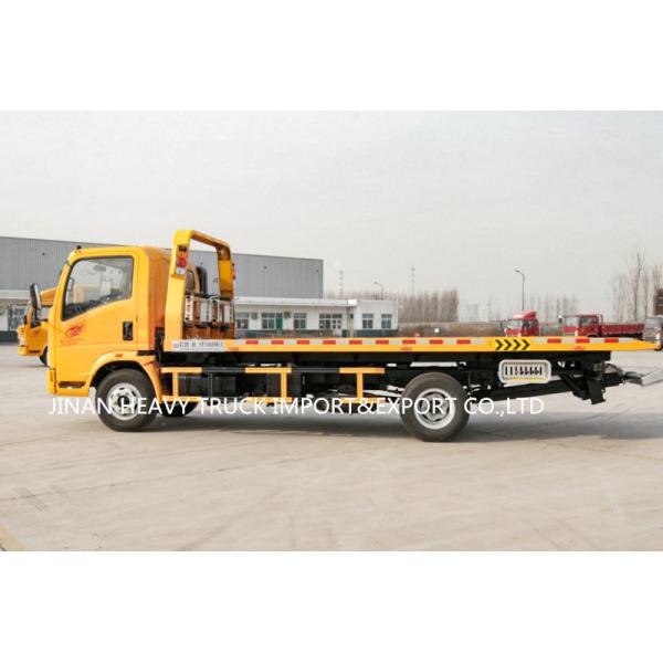 Quality SINOTRUK HOWO Light Duty Flatbed Wrecker Truck 4x2 6 Wheels wholesale