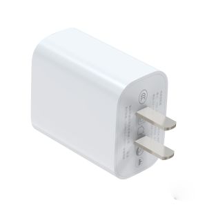 PD20W Cell Phone Charger Adapter Fireproof ABS Fast Charger Travel Adapter For