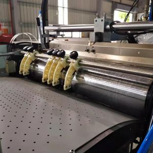 Cost Effective Automatic Paper Box Manufacturing Machine For Electronics