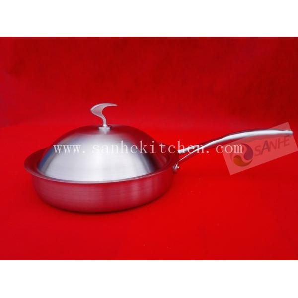 Quality Frying pan with lid,Stainless steel pan,thickness 2.5mm with cast iron handle wholesale