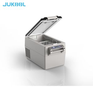 AC110V 32L Mini Fridge With Freezer