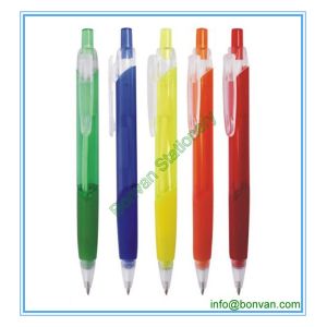China transparent triangular ball pen,with rubber grip on sale
