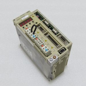 Yaskawa SGDH-A5AE AC SERVO AMPLIFIER 200-230V 1.1A 0.05KW NEW