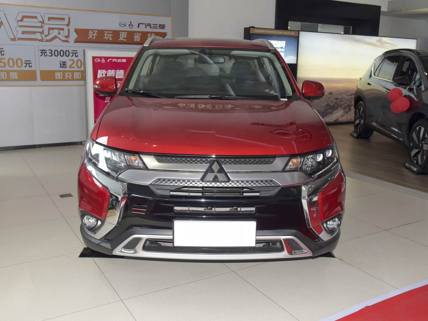 Cheap Get the Mitsubishi Outlander 2021 2.4L 4WD 5 - Seater Now: 141kW Power, Adaptive Suspension Included for sale