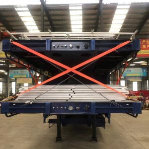 Van Type Hydraulic Steering 3 Axle Low Bed Trailer For Oversized Cargo Transport