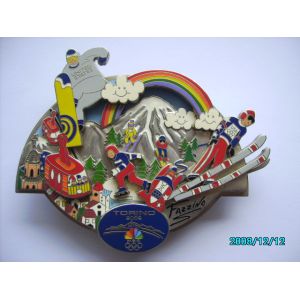 New Enamel / Epola 2.5mm thickness colorful lapel pin badge