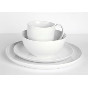 Durable 16 Piece Porcelain Dinnerware Sets Organic Shape With Embossment