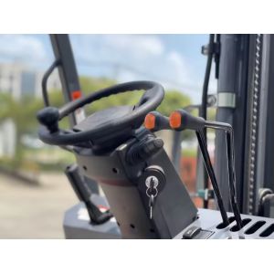 5 Ton Rough Terrain Forklift With Japanese Engine Forklift For Sale