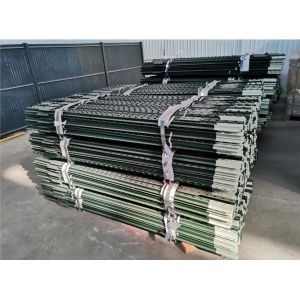 Trash Area Odor Control Plastic Coated Chain Link Fence