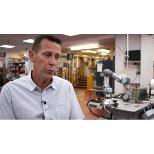 China Cobot UR3 industrial robot arm pick and place 6 axis with gripper pick and place machine robot arm on sale China Cobot UR3 industrial robot arm pick and place 6 axis with gripper pick and place machine robot arm on sale