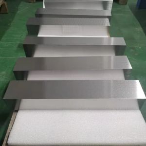 99.95% Purity Molybdenum Bar High Density Polished Square