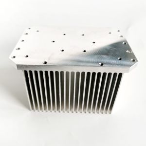 Efficient Aluminum Extruded Heat Sink -40 To 85°C For Heat Dissipation Silver