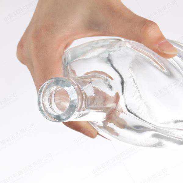 Custom Size Accepted Extra Super Flint Glass Bottle for Gin Vodka Tequila Whisky Brandy