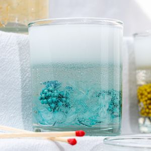 Handmade Dried Flower Scented Candle For Healing And Relaxation